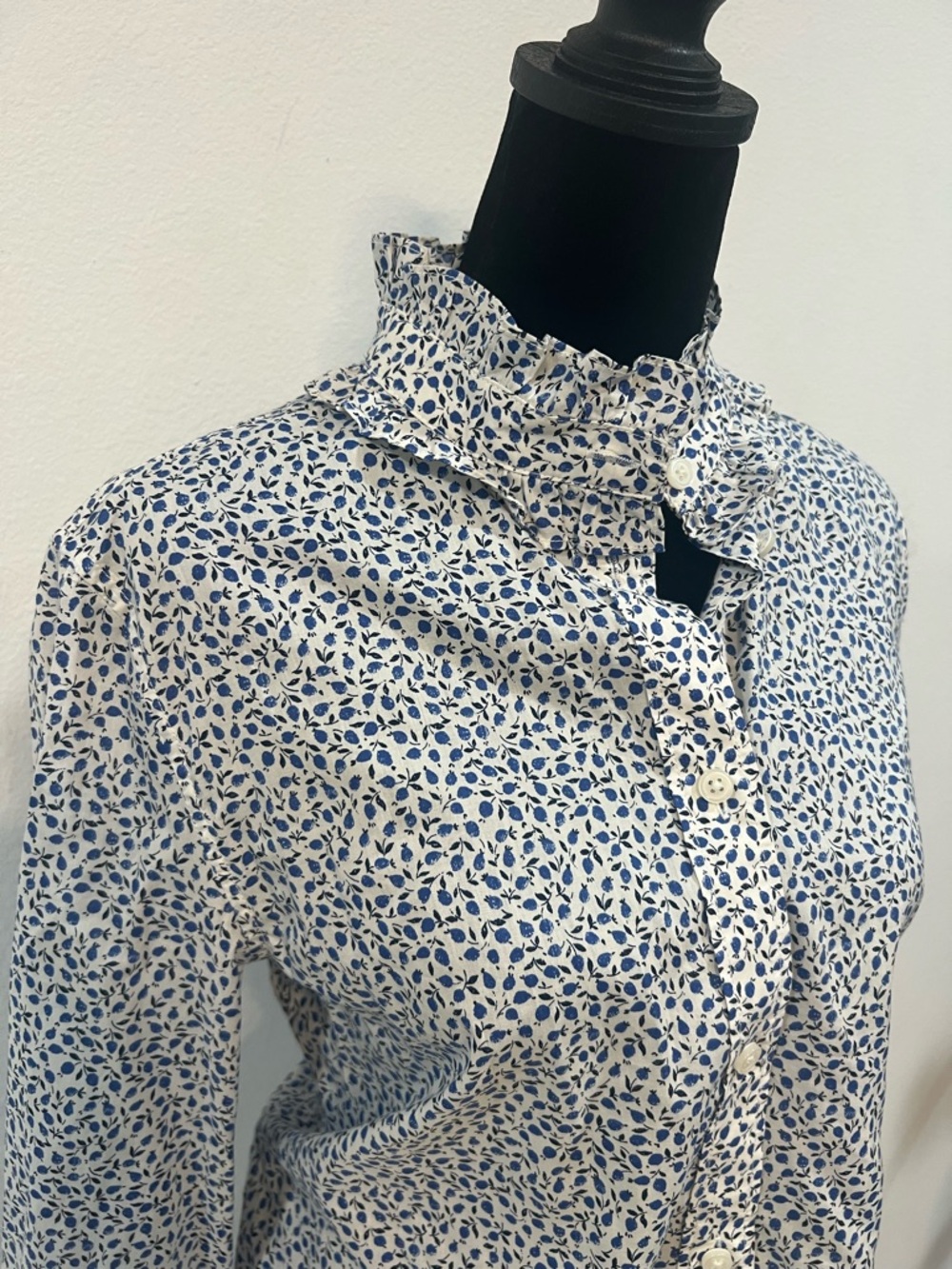 J. Crew Blue Floral Ruffle Collar Button Down Blouse Cottagecore Feminine Top - Picture 4 of 8